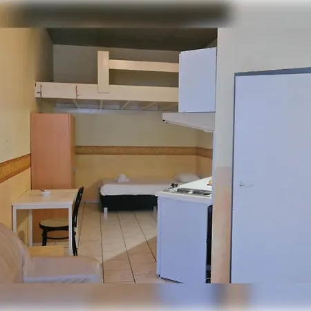 Guest house In - Gardens - Student Flat Semiduplex *